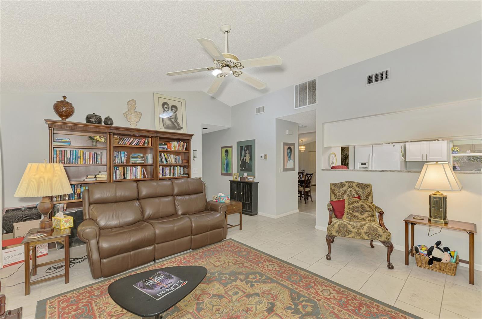 3168 E VILLAGE DR — photo 32