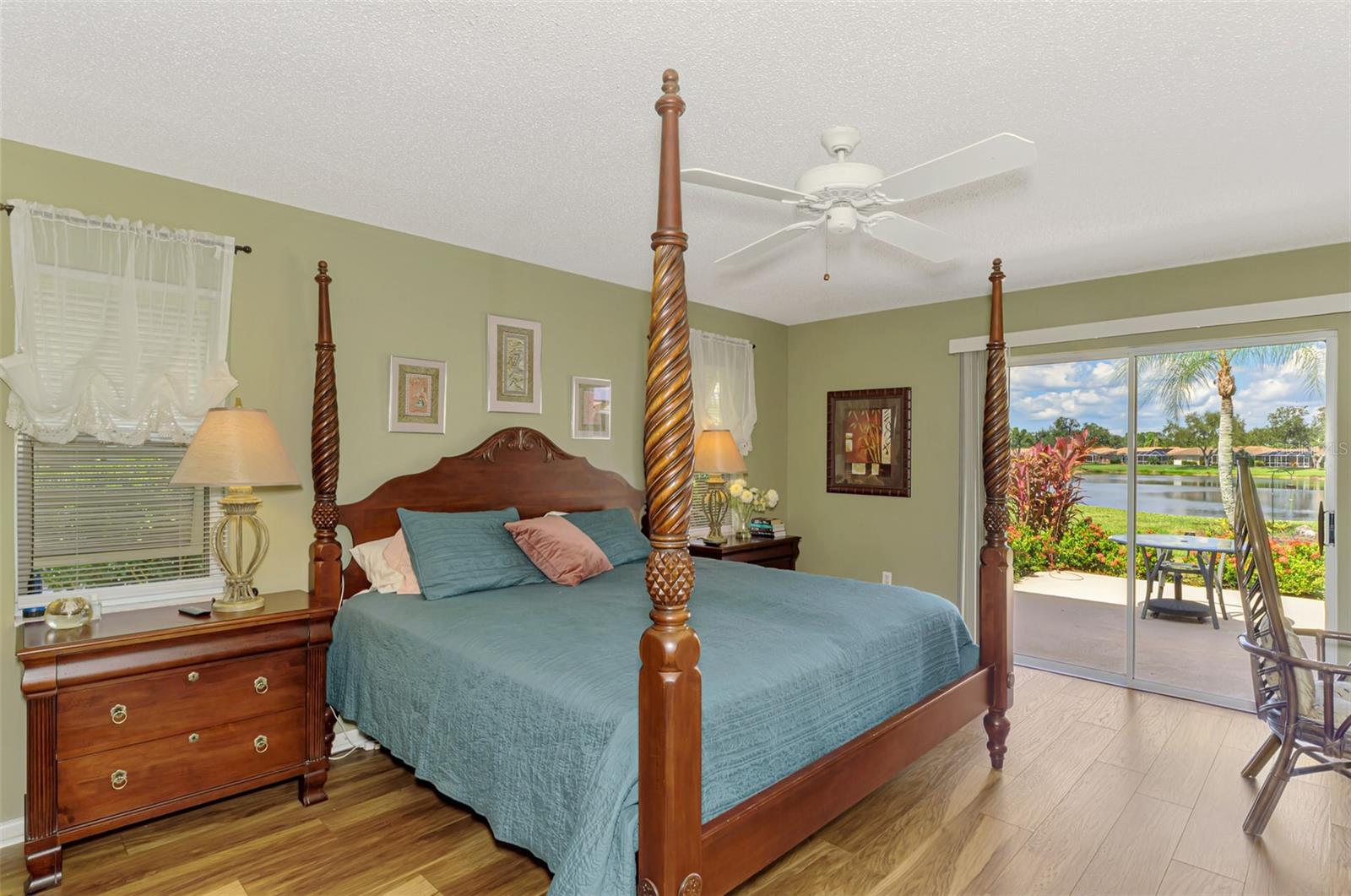 3168 E VILLAGE DR — photo 39