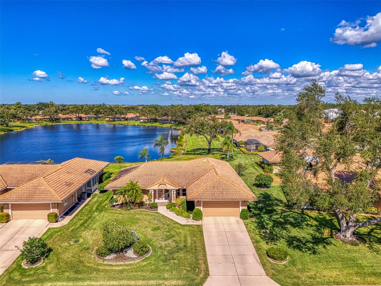 3168 E VILLAGE DR — photo 2