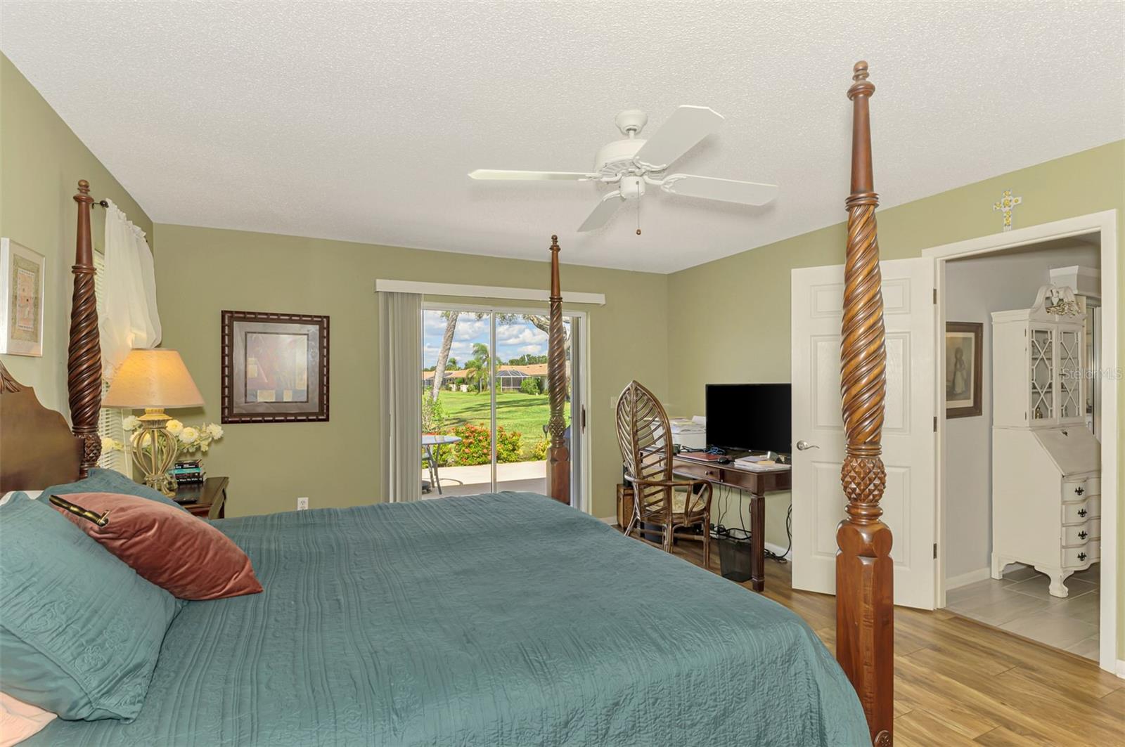 3168 E VILLAGE DR — photo 40