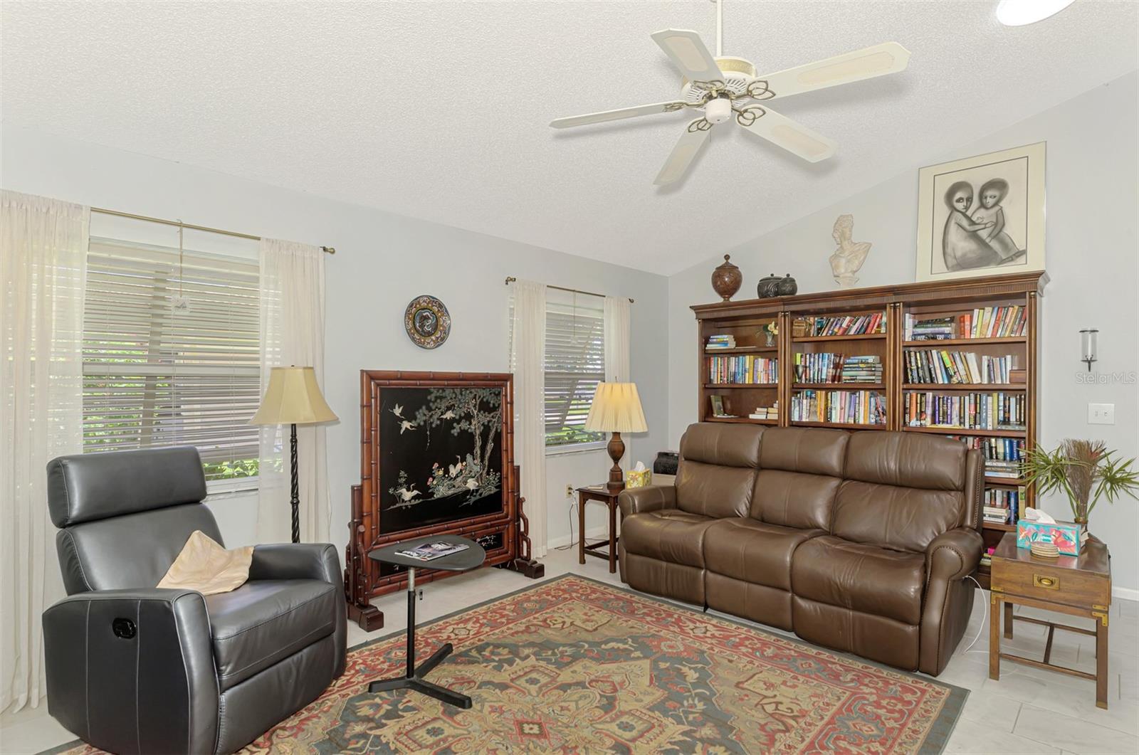 3168 E VILLAGE DR — photo 31