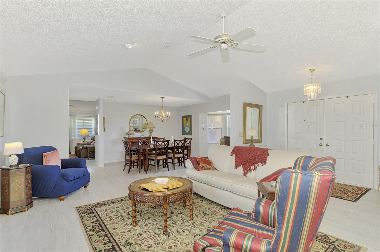 3168 E VILLAGE DR — photo 15