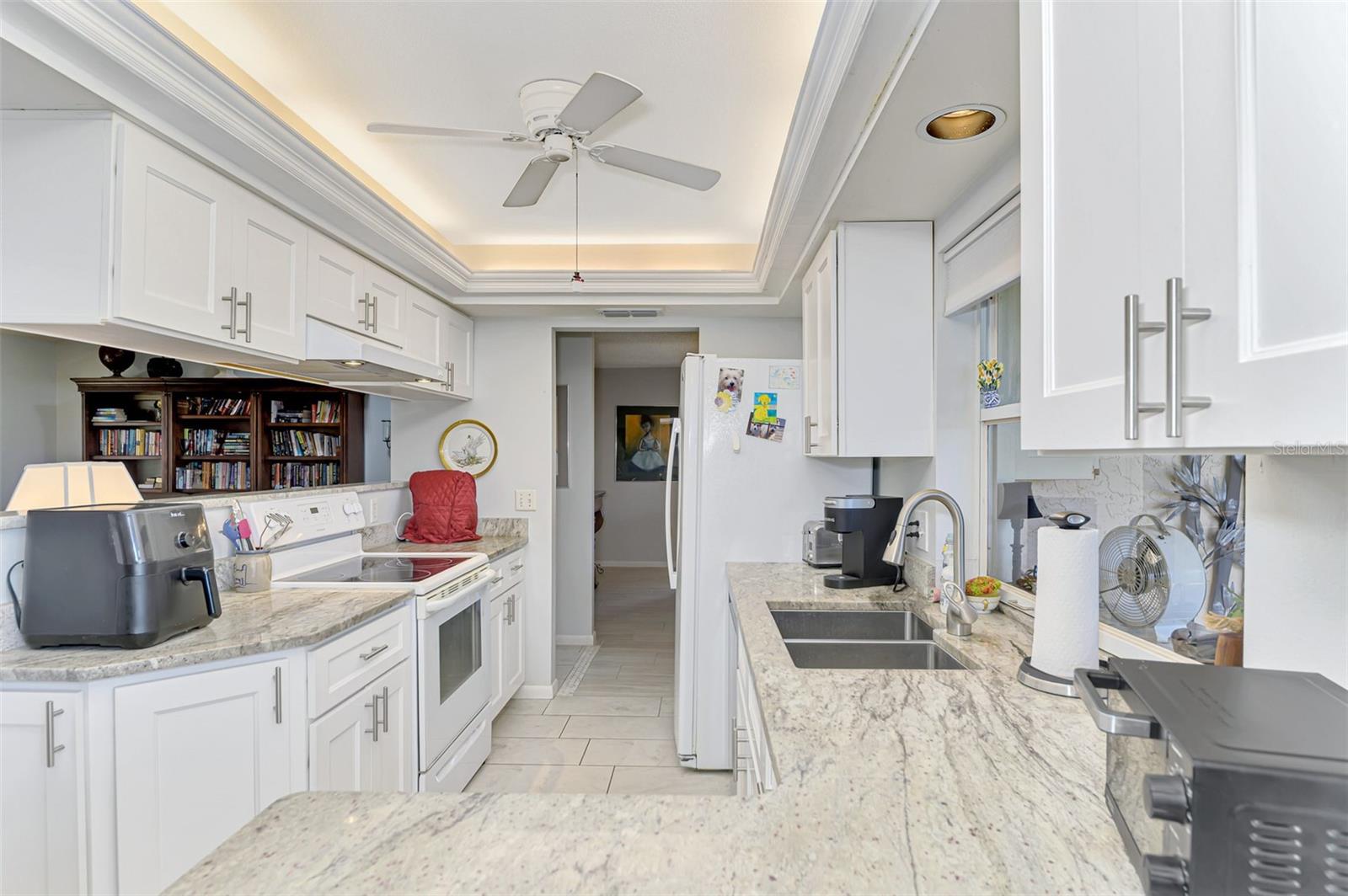 3168 E VILLAGE DR — photo 23