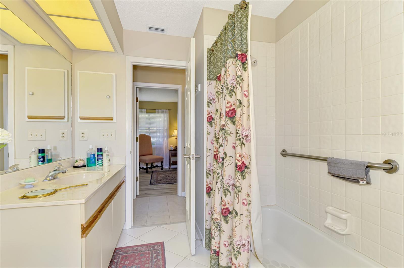 3168 E VILLAGE DR — photo 36