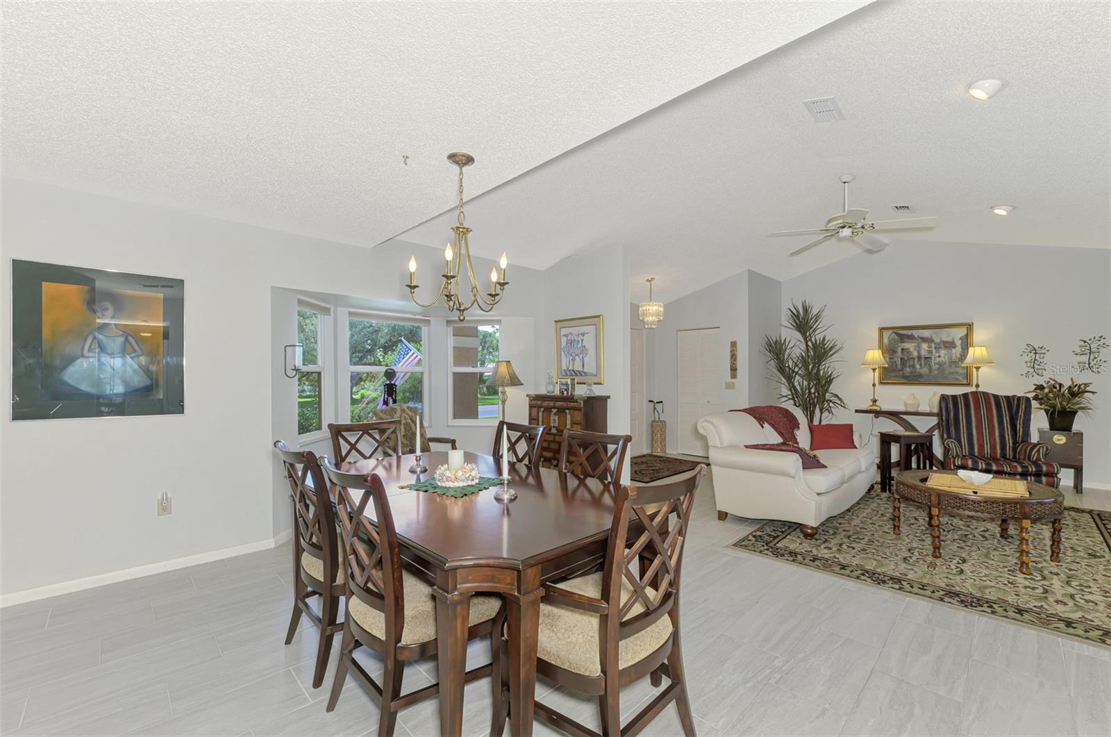 3168 E VILLAGE DR — photo 18