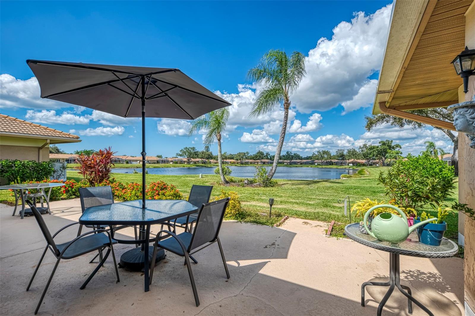 3168 E VILLAGE DR — photo 48