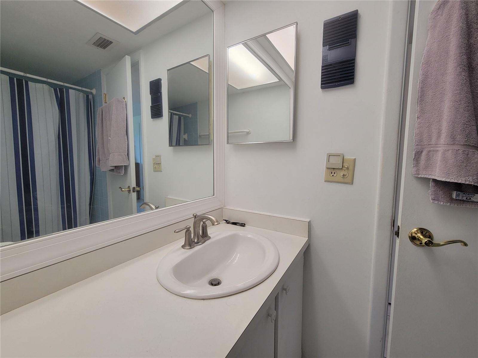 4915 BAY ST NE #122 — photo 22