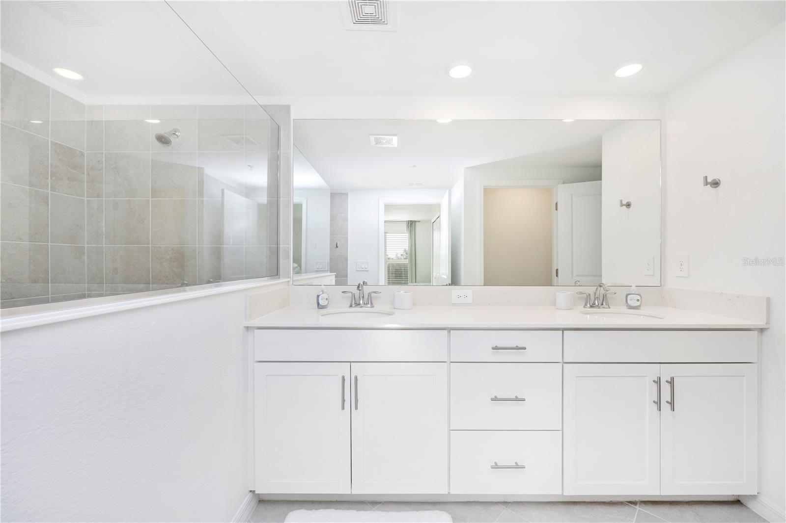 17640 BORACAY CT #102 — photo 27