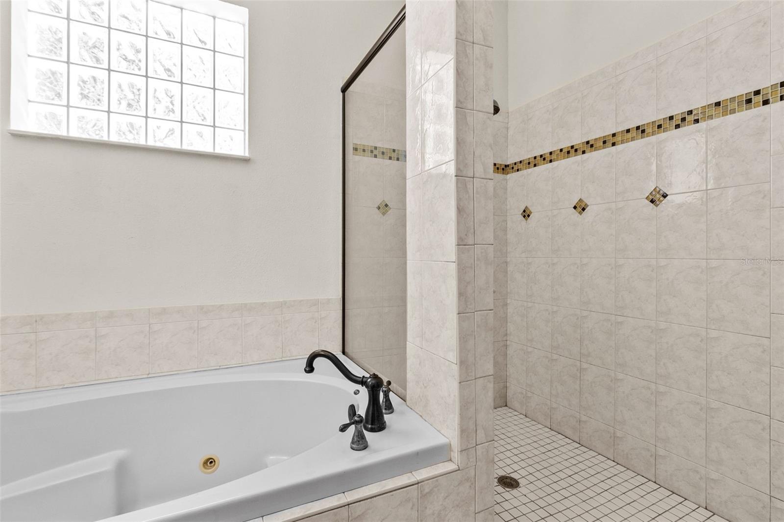 4116 WOODACRE LN — photo 13