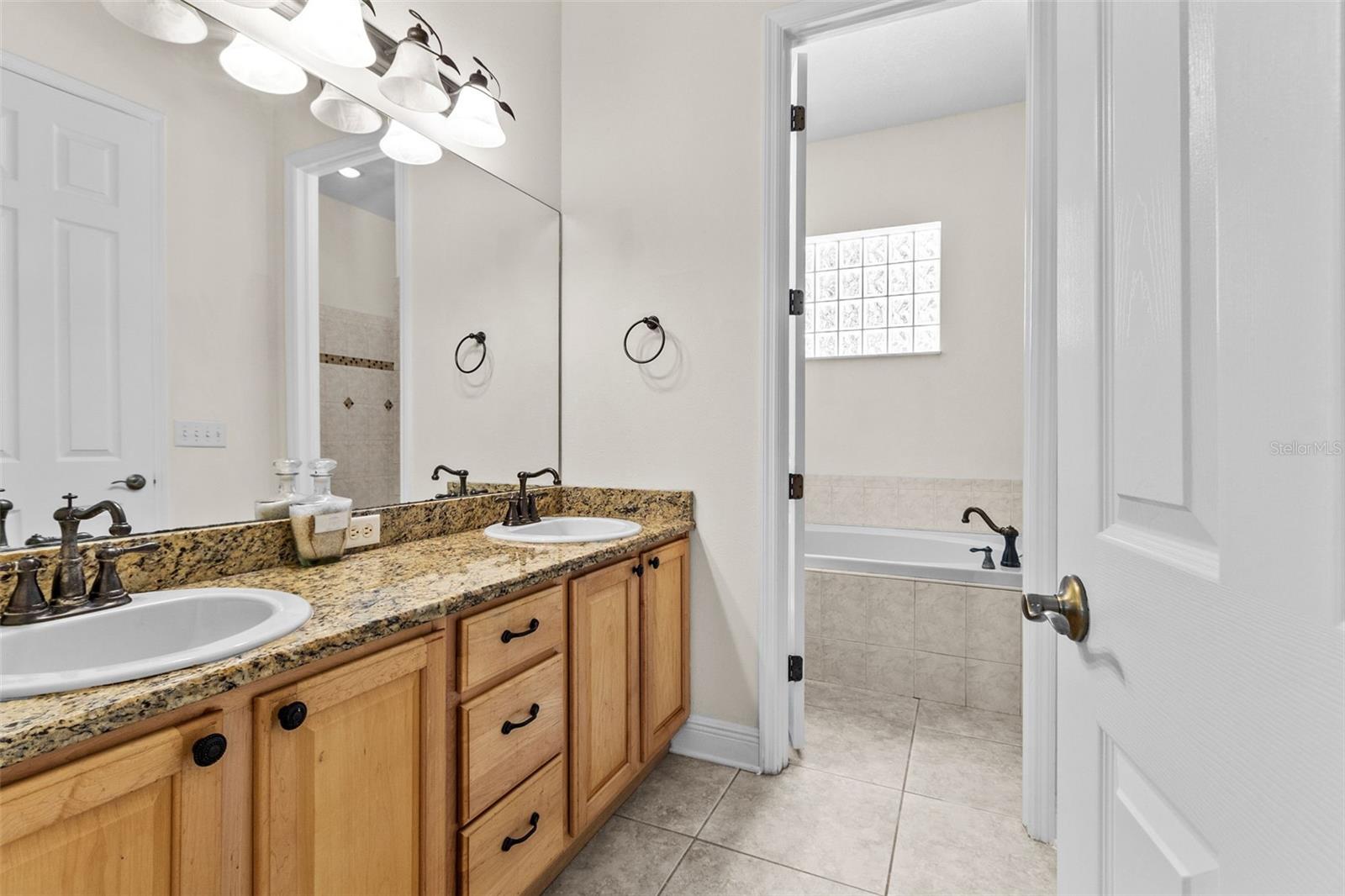 4116 WOODACRE LN — photo 12