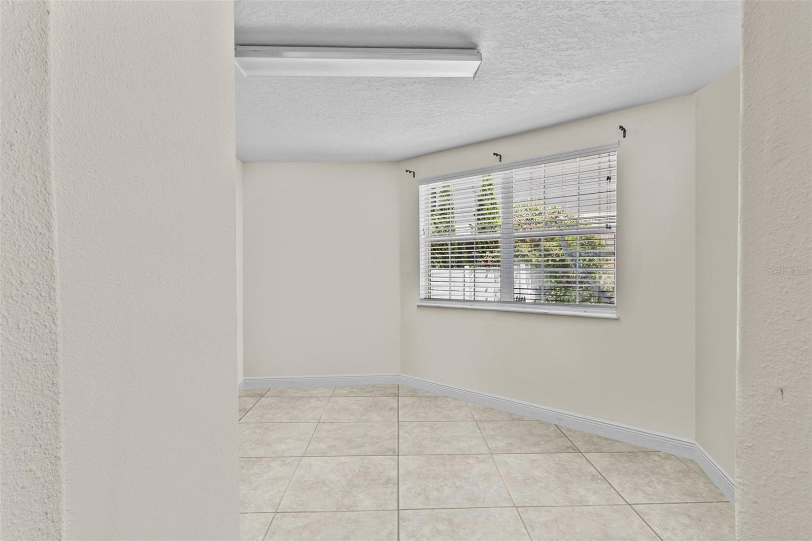 4116 WOODACRE LN — photo 21
