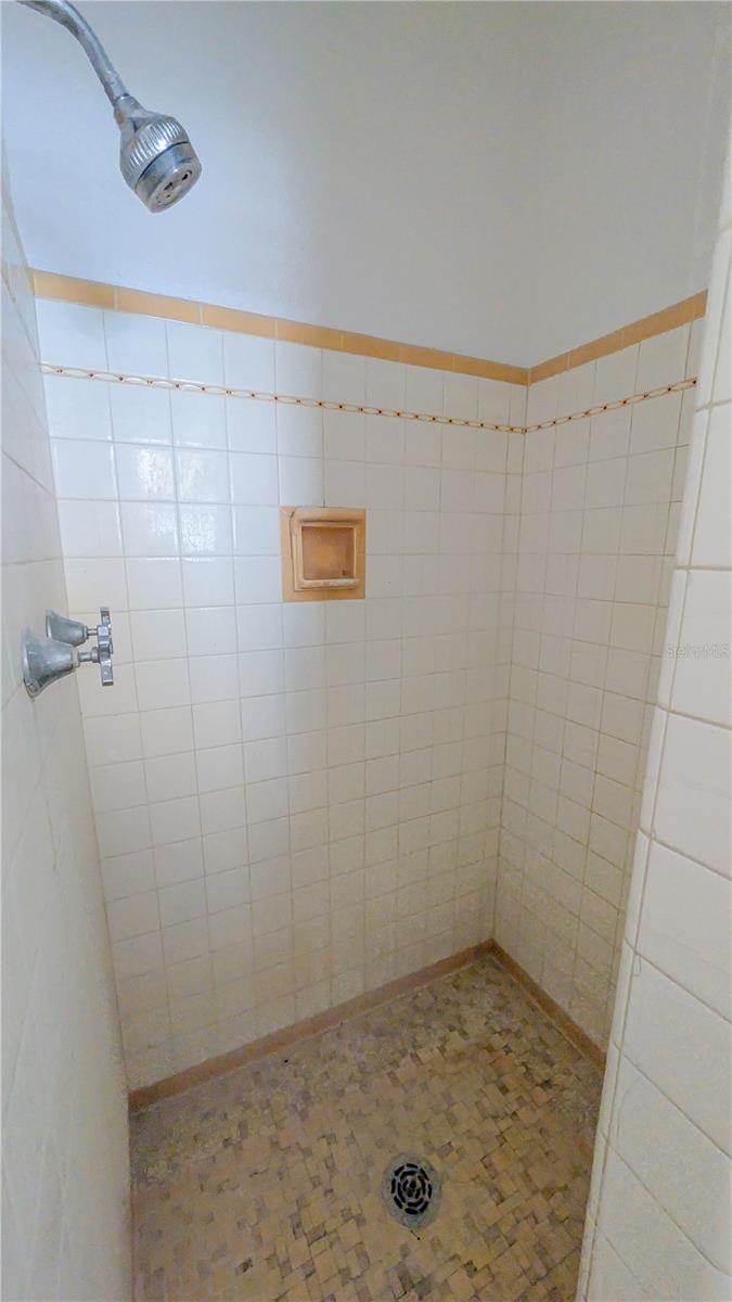 852 4TH AVE N — photo 23