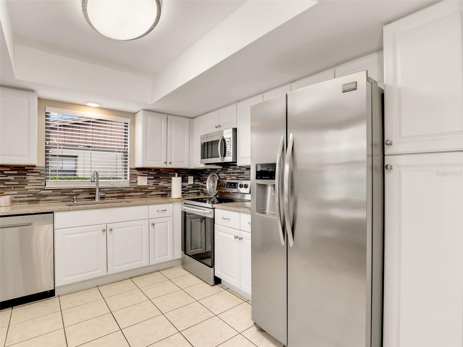 623 OAK HILL CIR #28 — photo 8