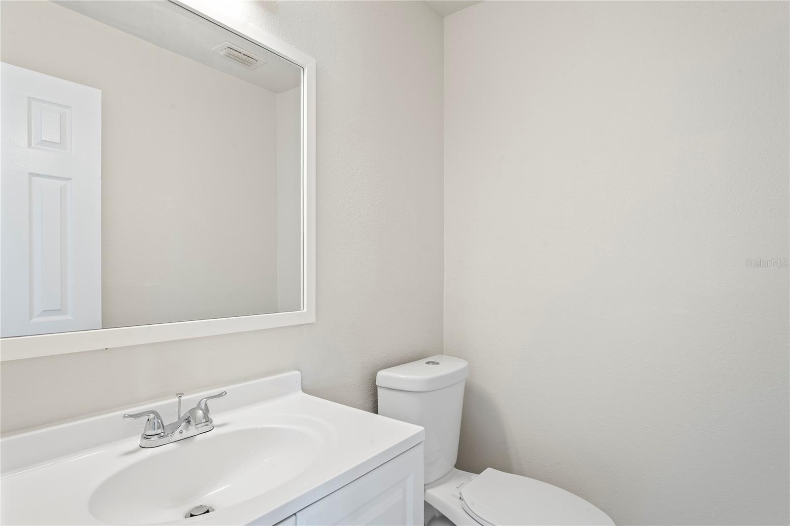 516 CRYSTAL DR — photo 20