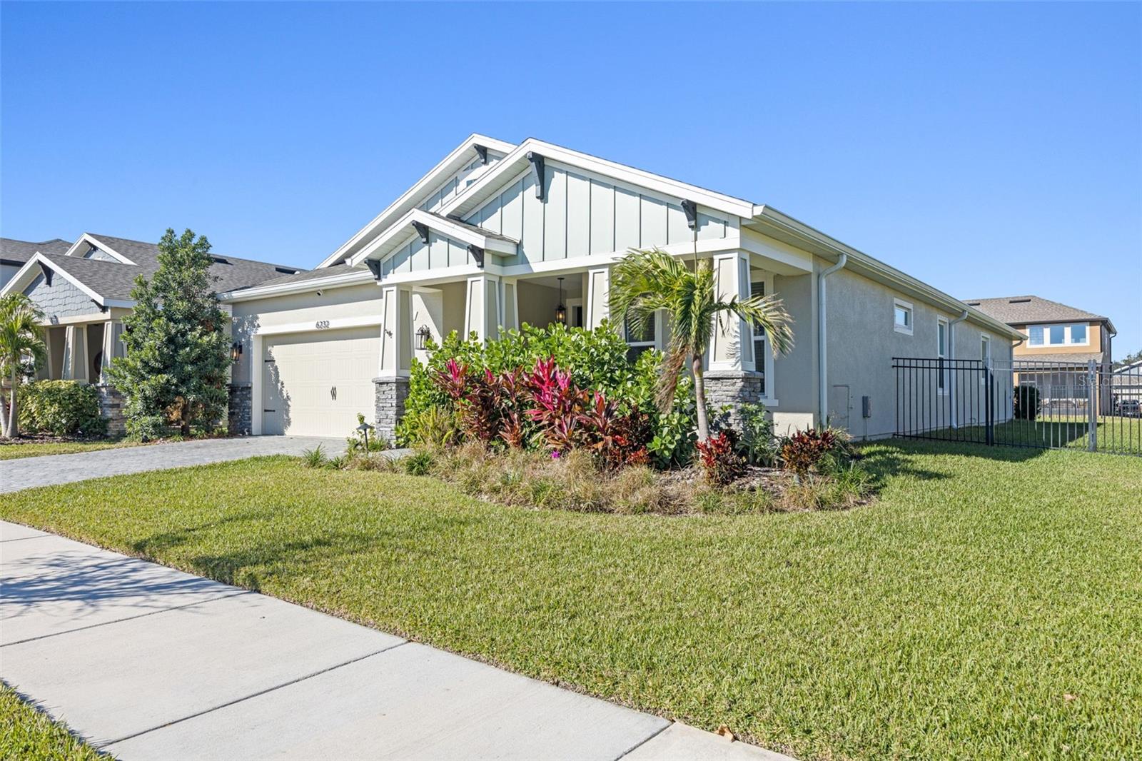 6232 SEA AIR DR — photo 2