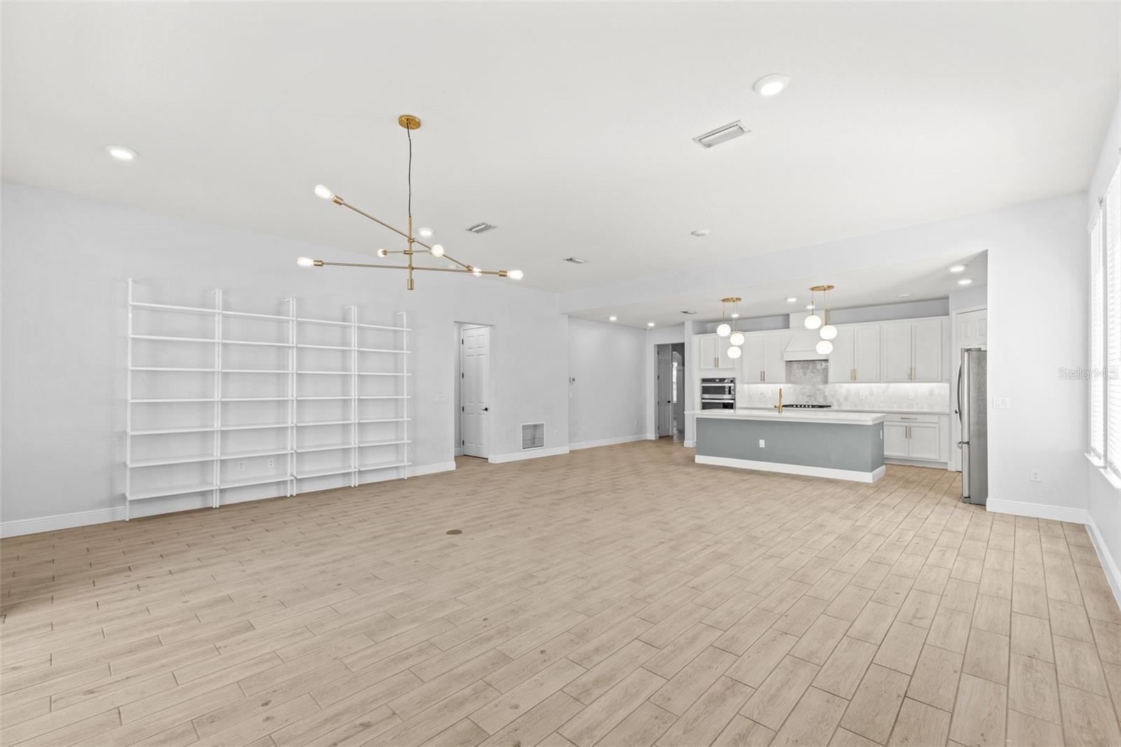 6232 SEA AIR DR — photo 18