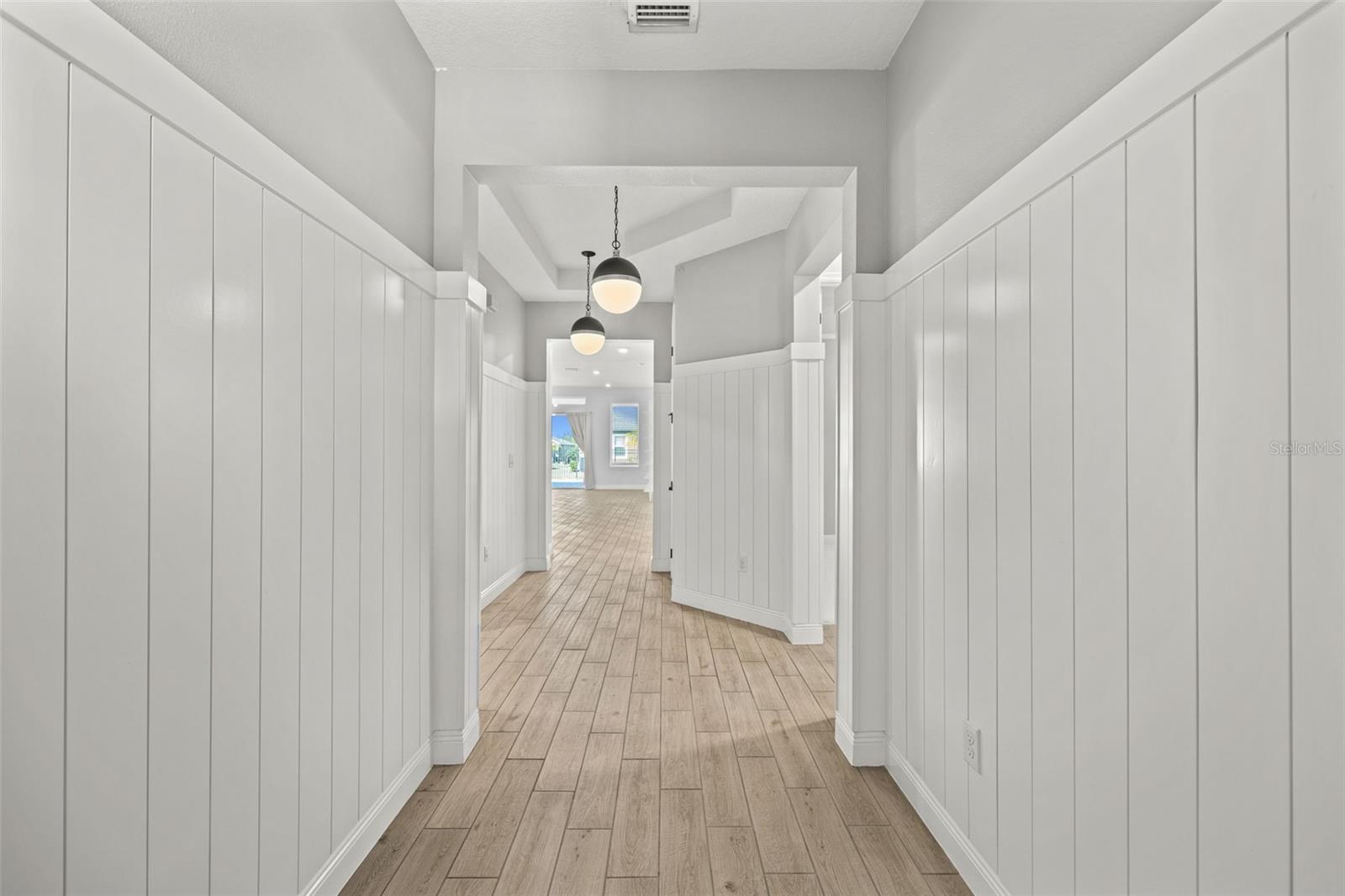 6232 SEA AIR DR — photo 8