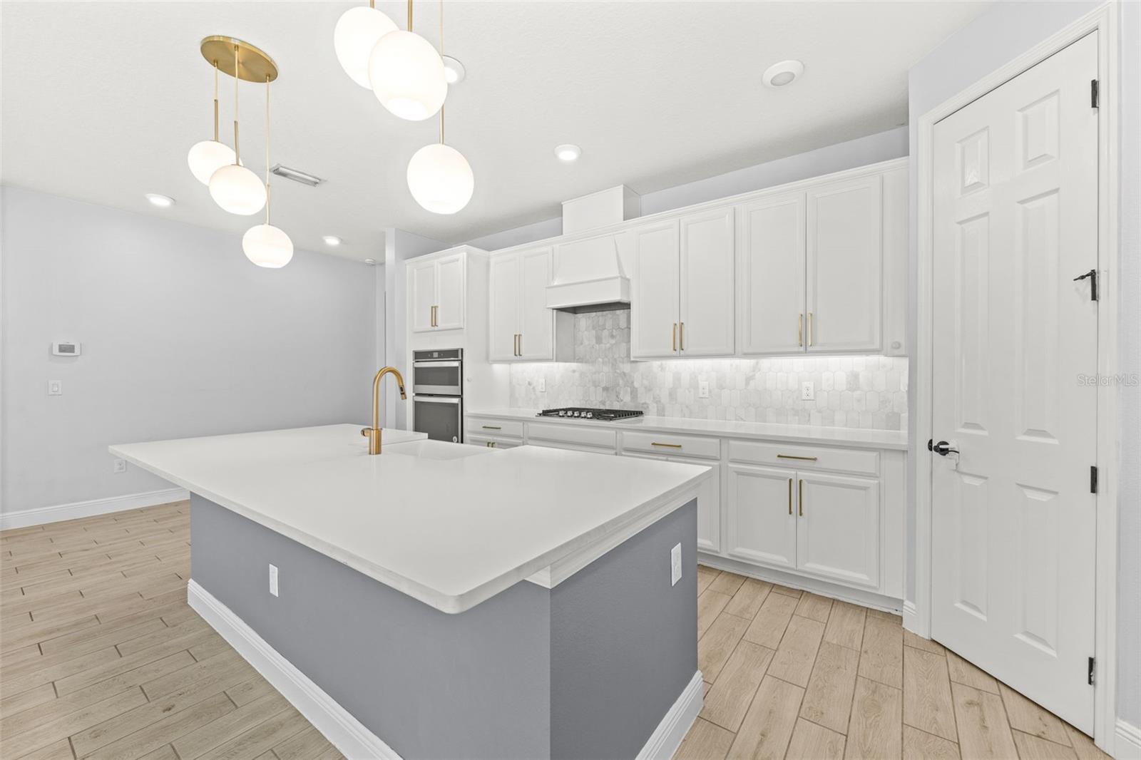 6232 SEA AIR DR — photo 14