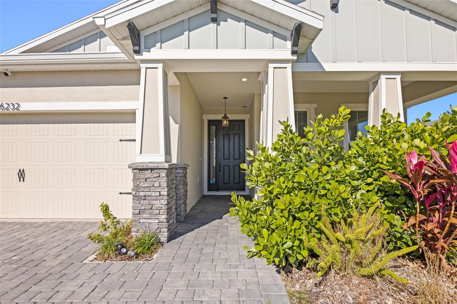 6232 SEA AIR DR — photo 5
