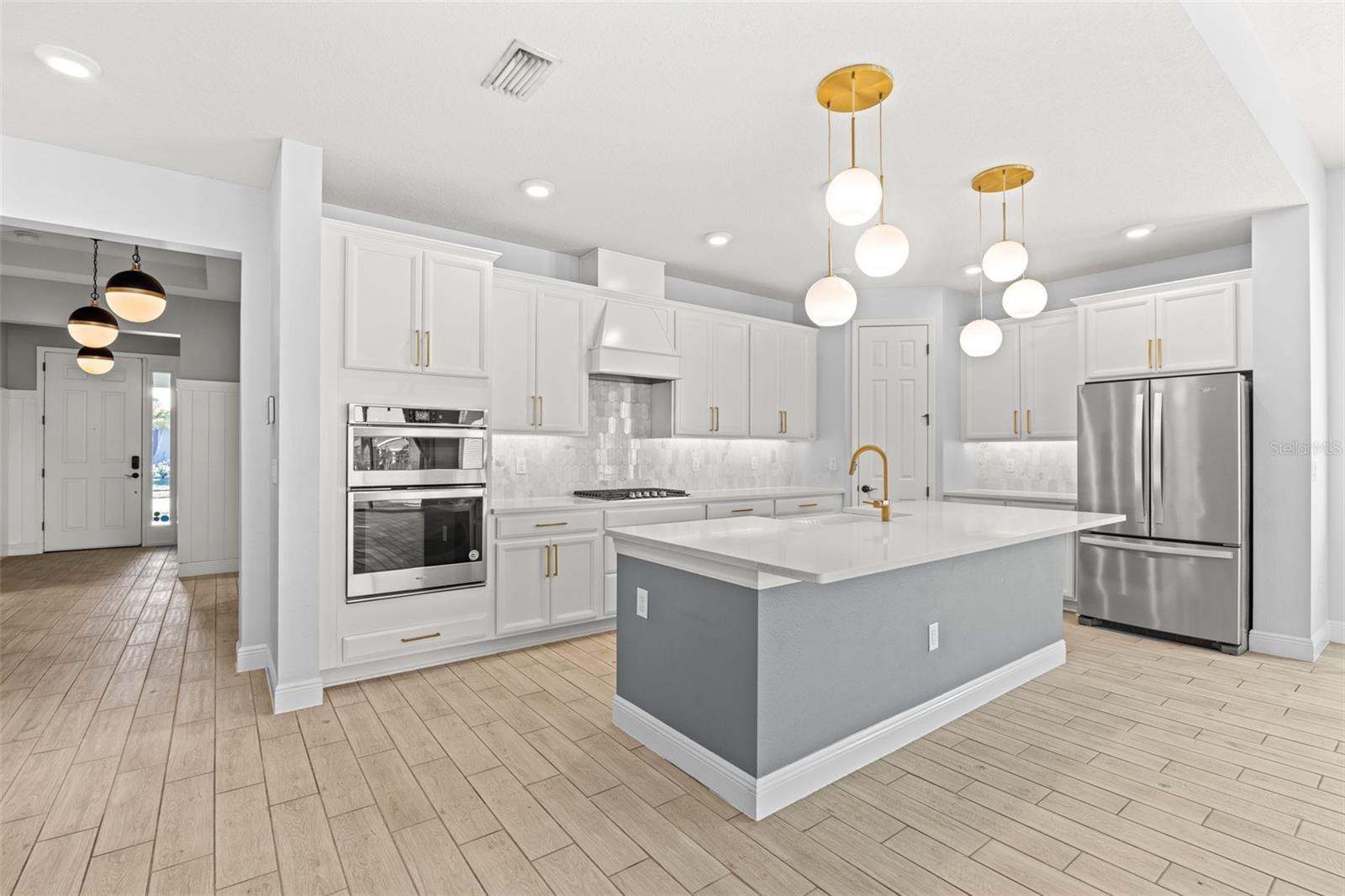 6232 SEA AIR DR — photo 11