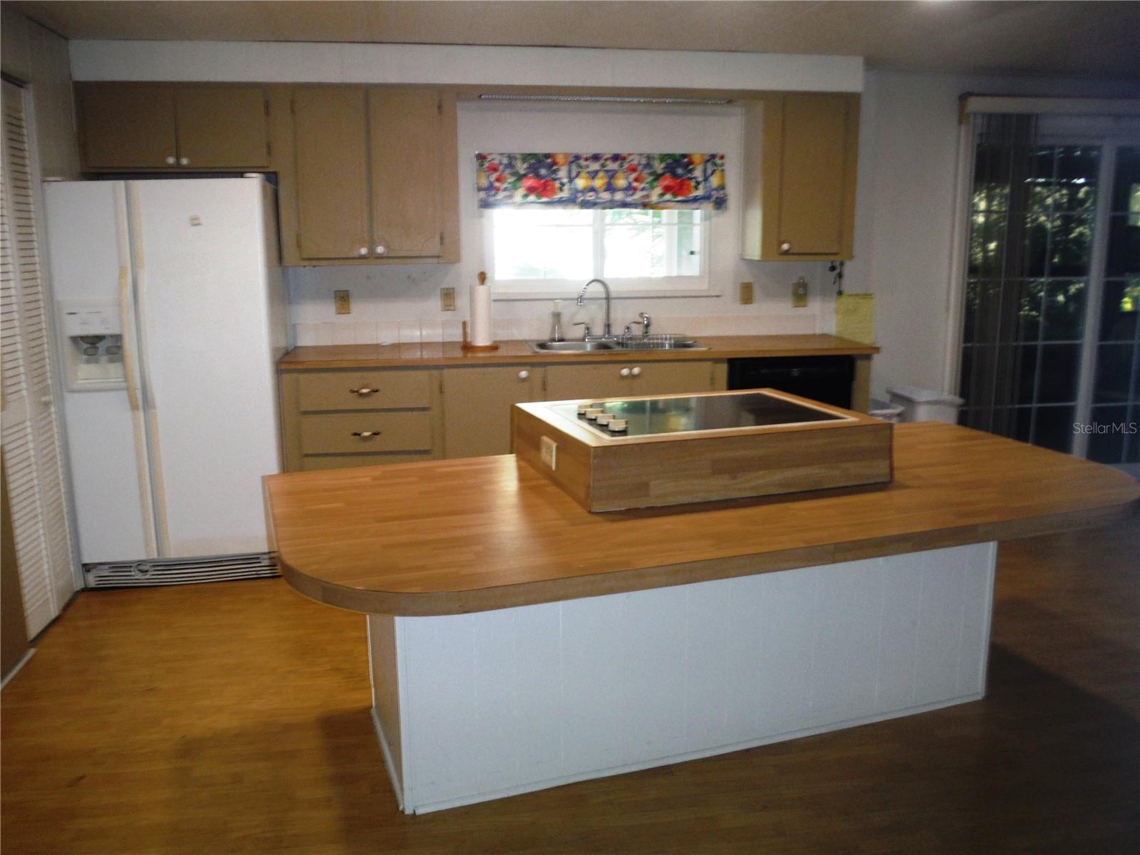 141 FOREST LN #13 — photo 7