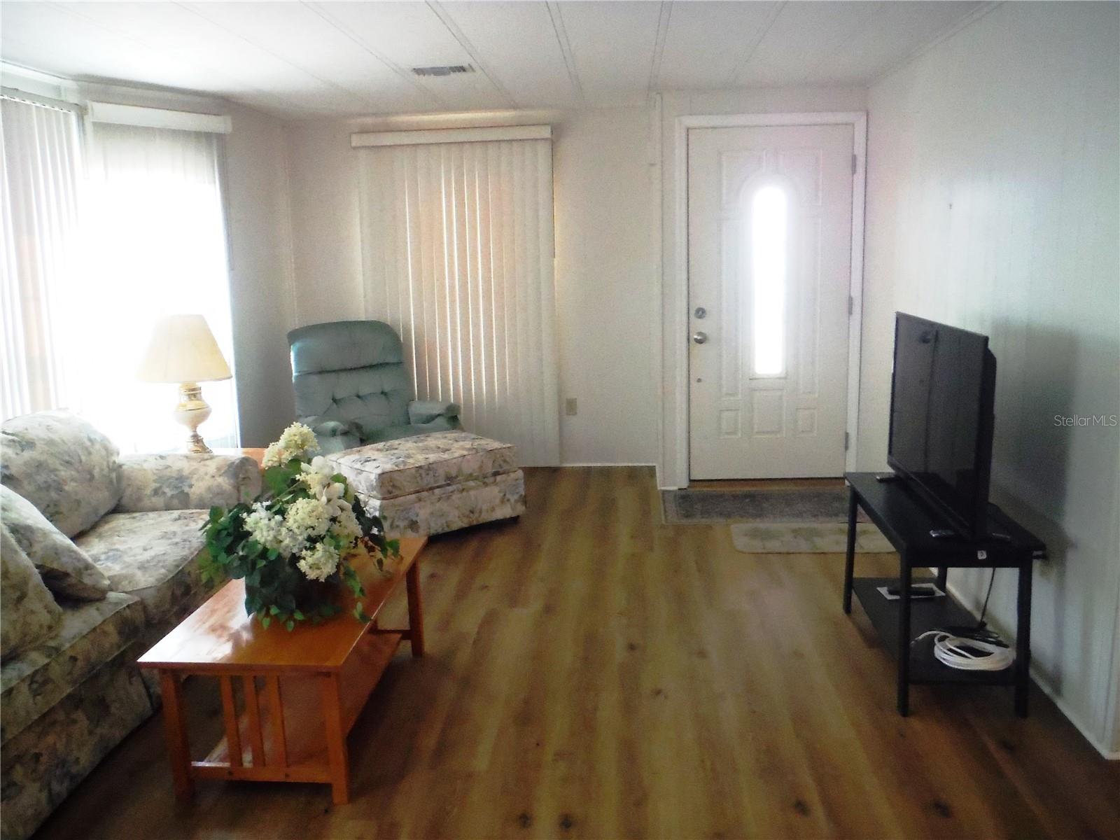 141 FOREST LN #13 — photo 4
