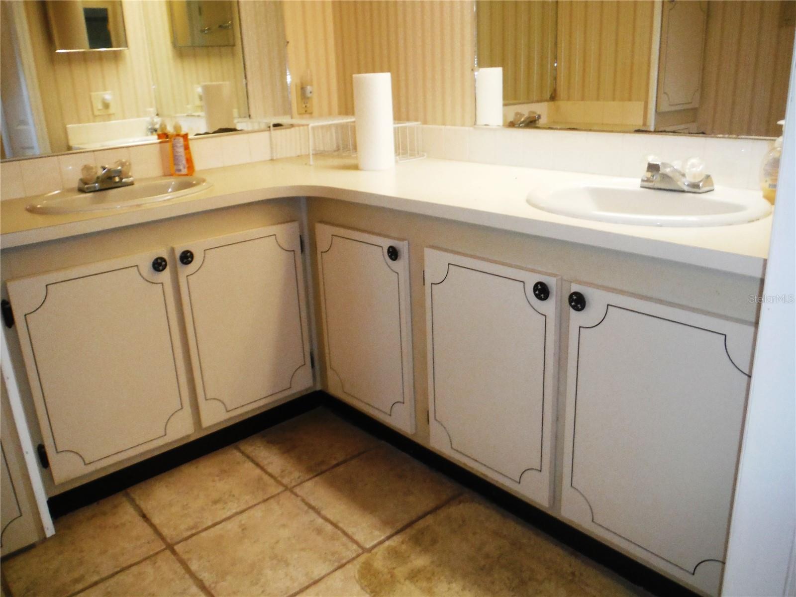 141 FOREST LN #13 — photo 19