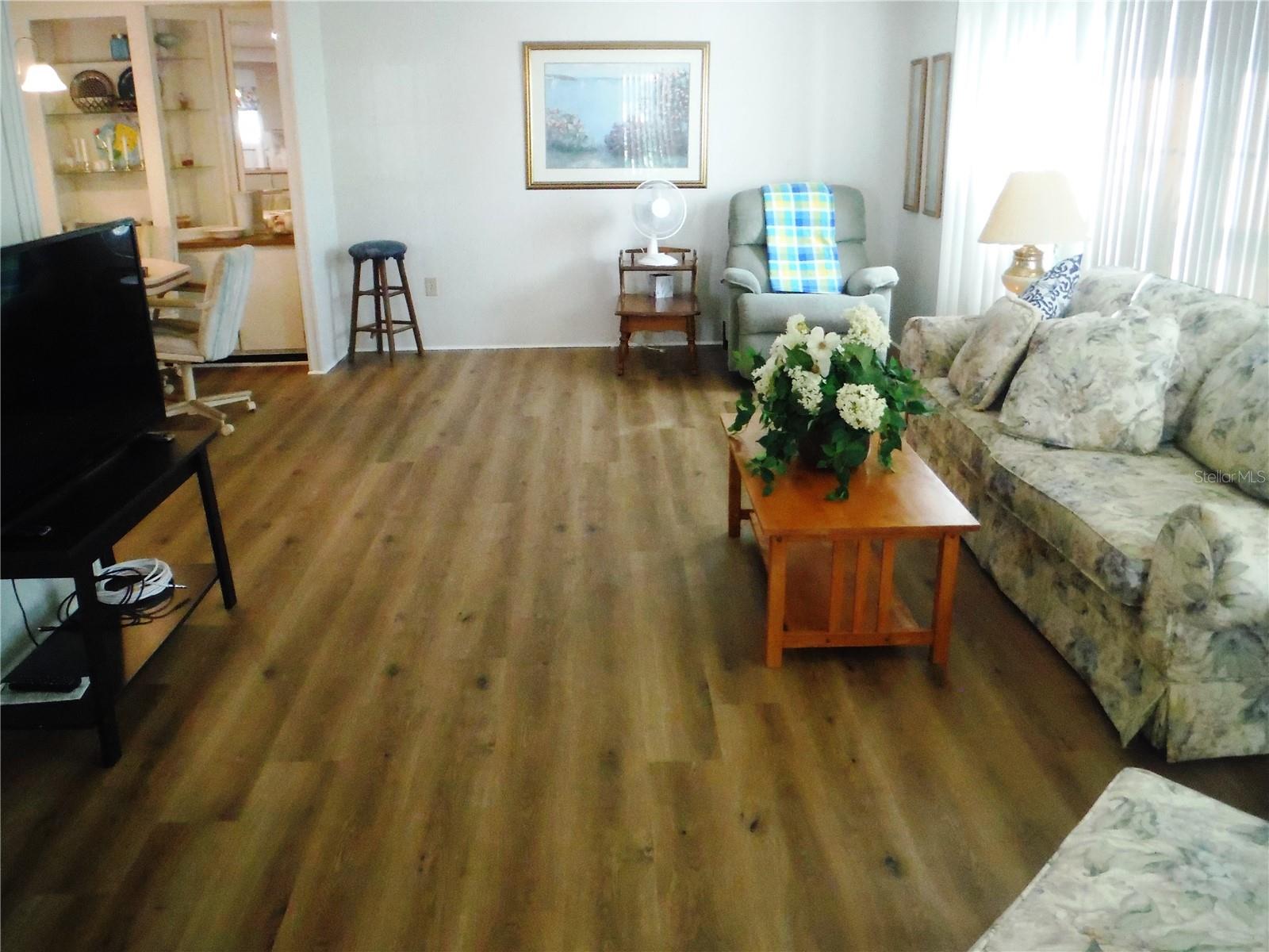 141 FOREST LN #13 — photo 2