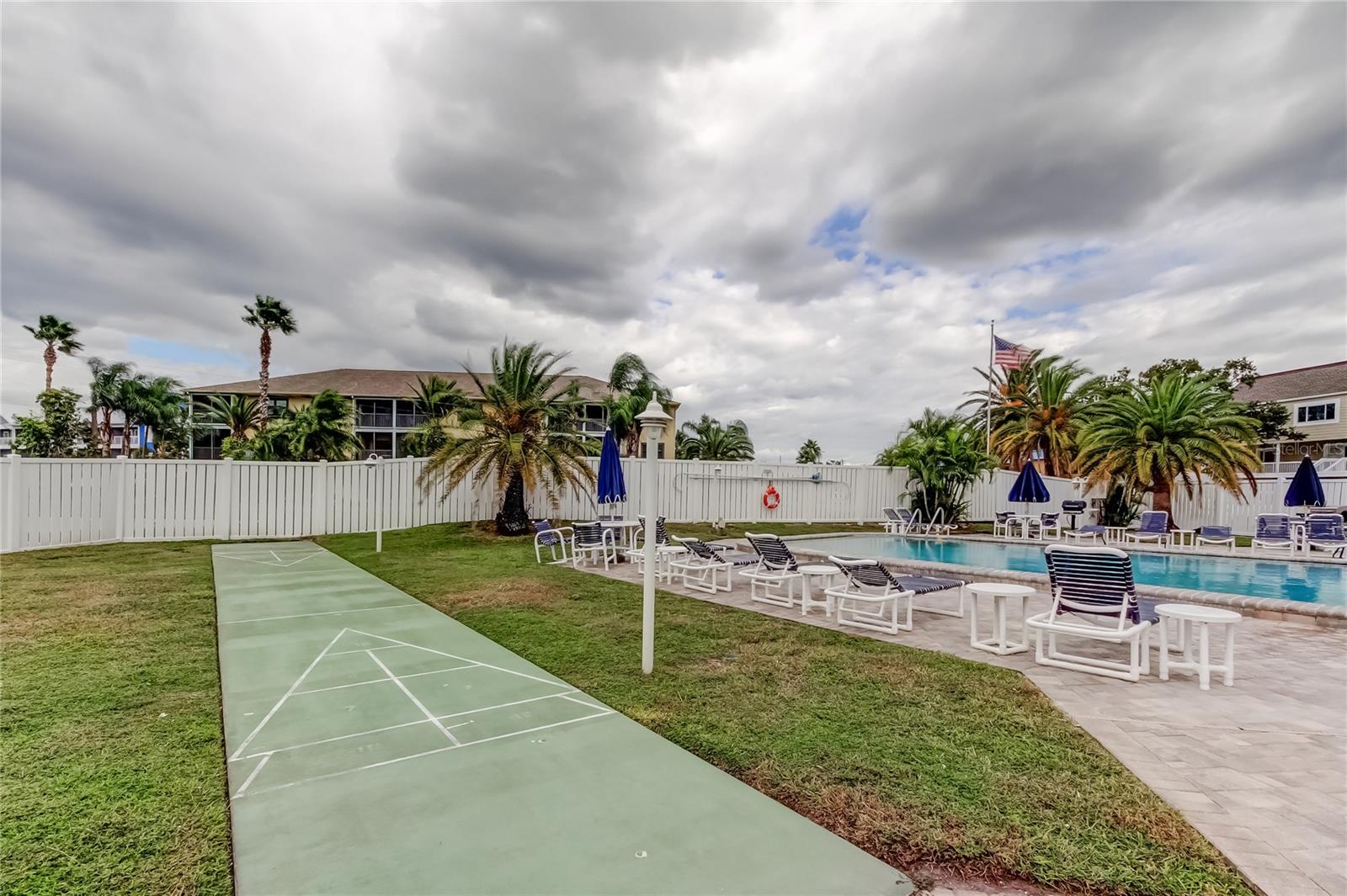 433 PAULA DR S #27 — photo 35