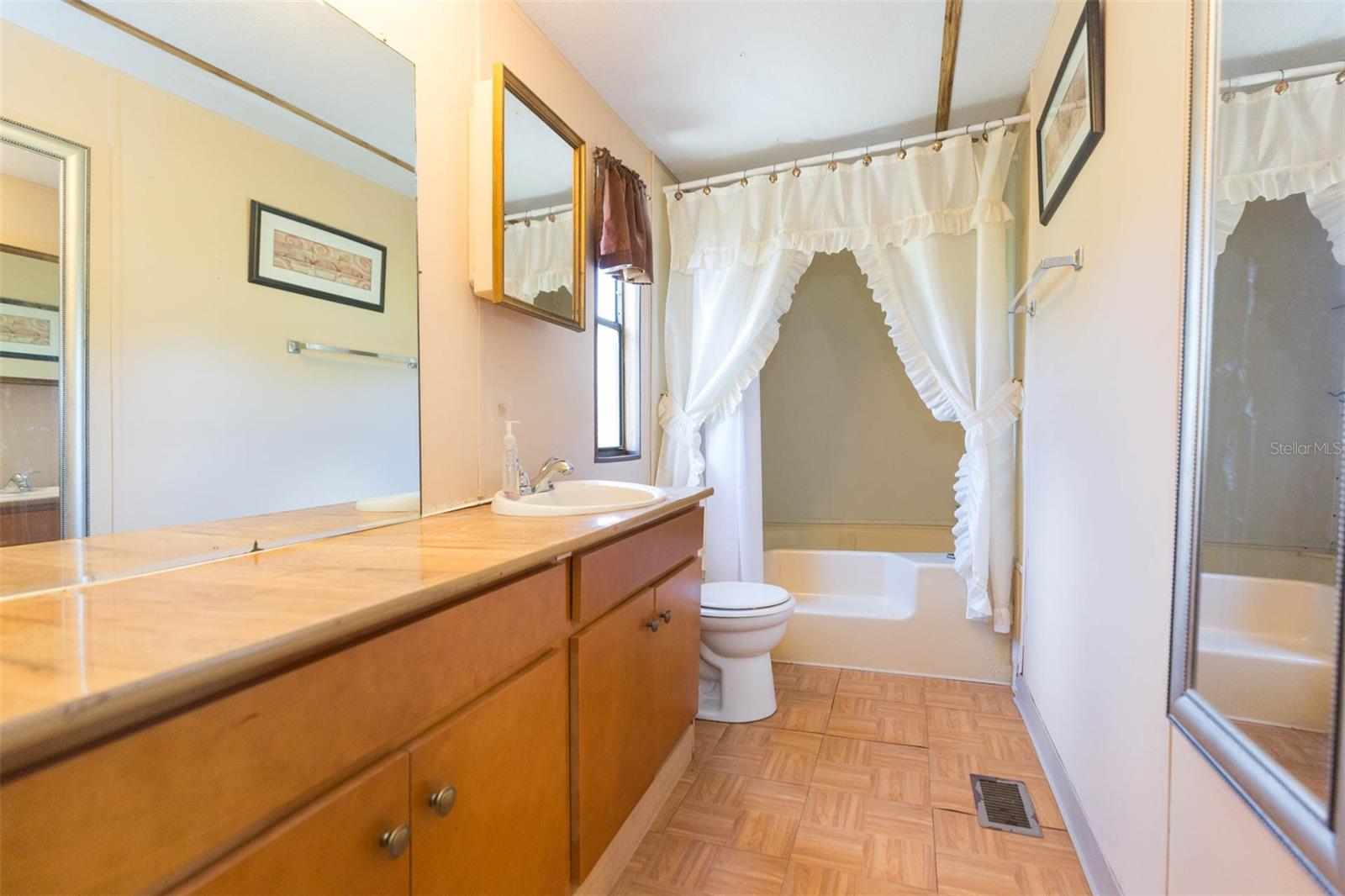 11228 MARLBOROUGH DR — photo 19