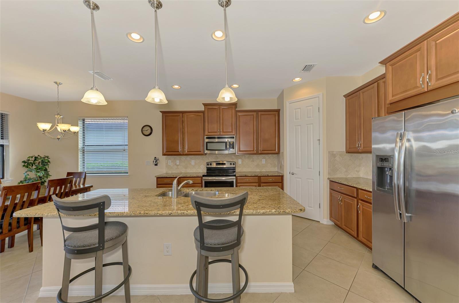 1050 BLUFFWOOD DR — photo 22