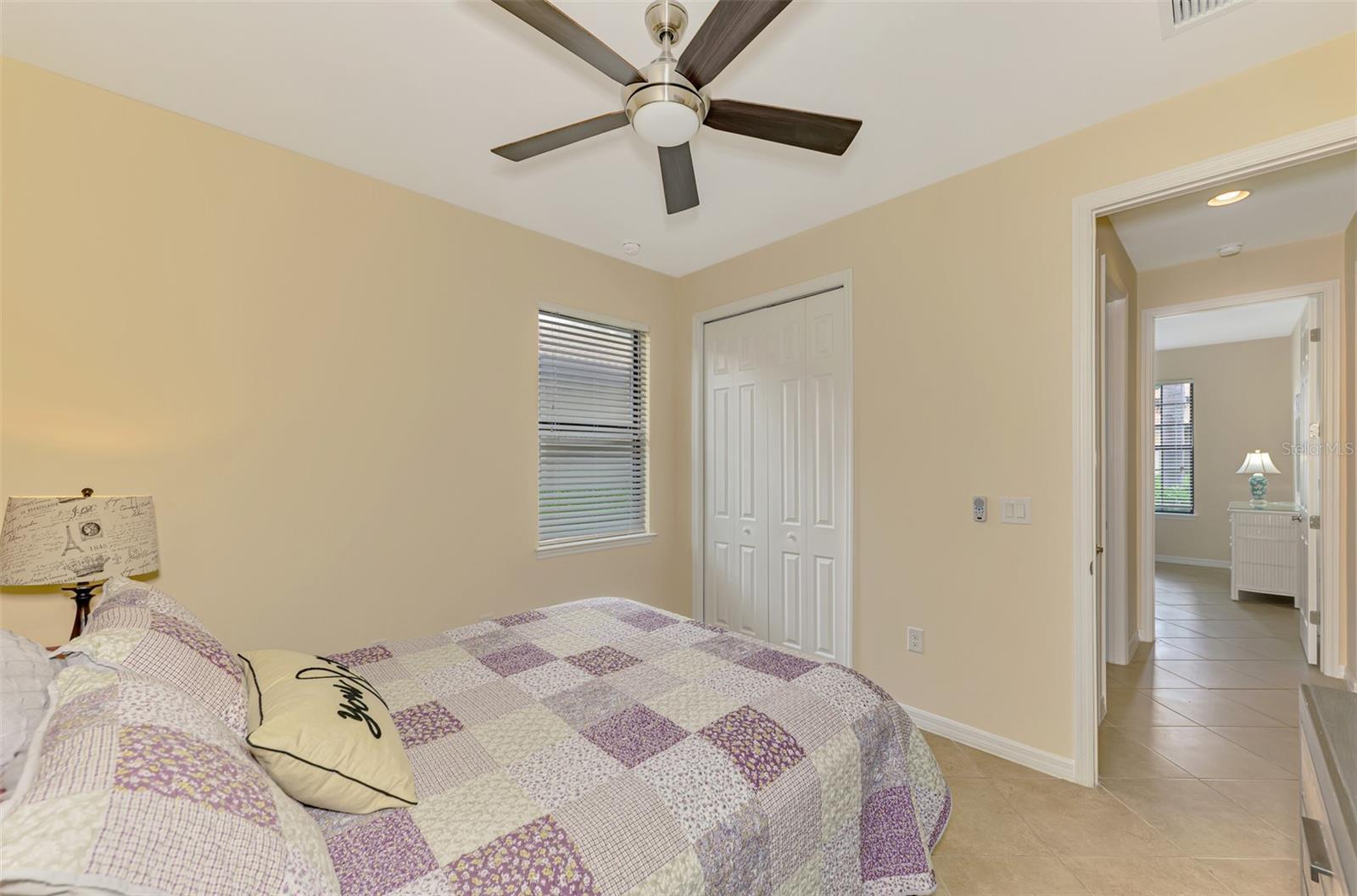 1050 BLUFFWOOD DR — photo 37
