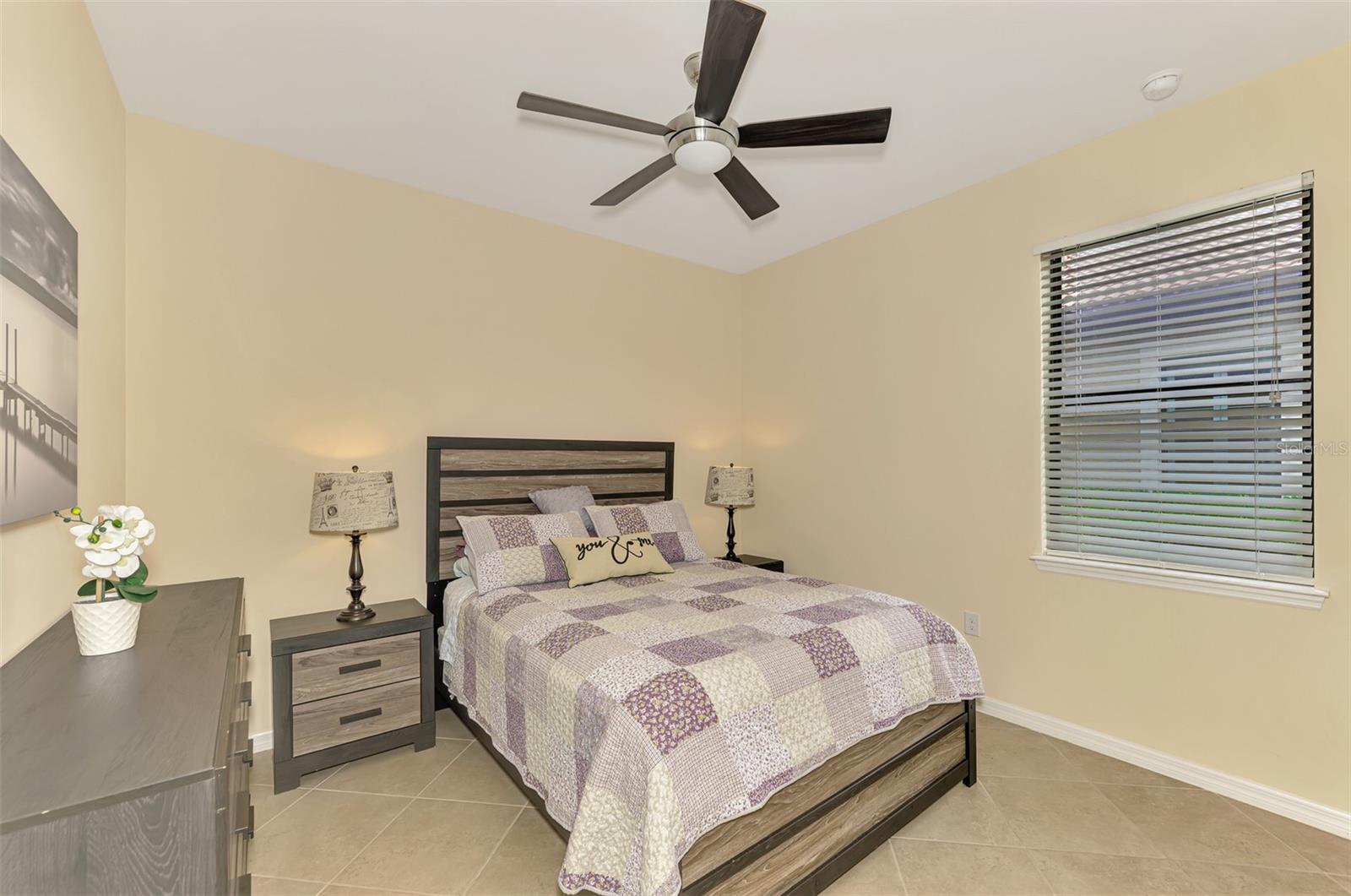 1050 BLUFFWOOD DR — photo 36