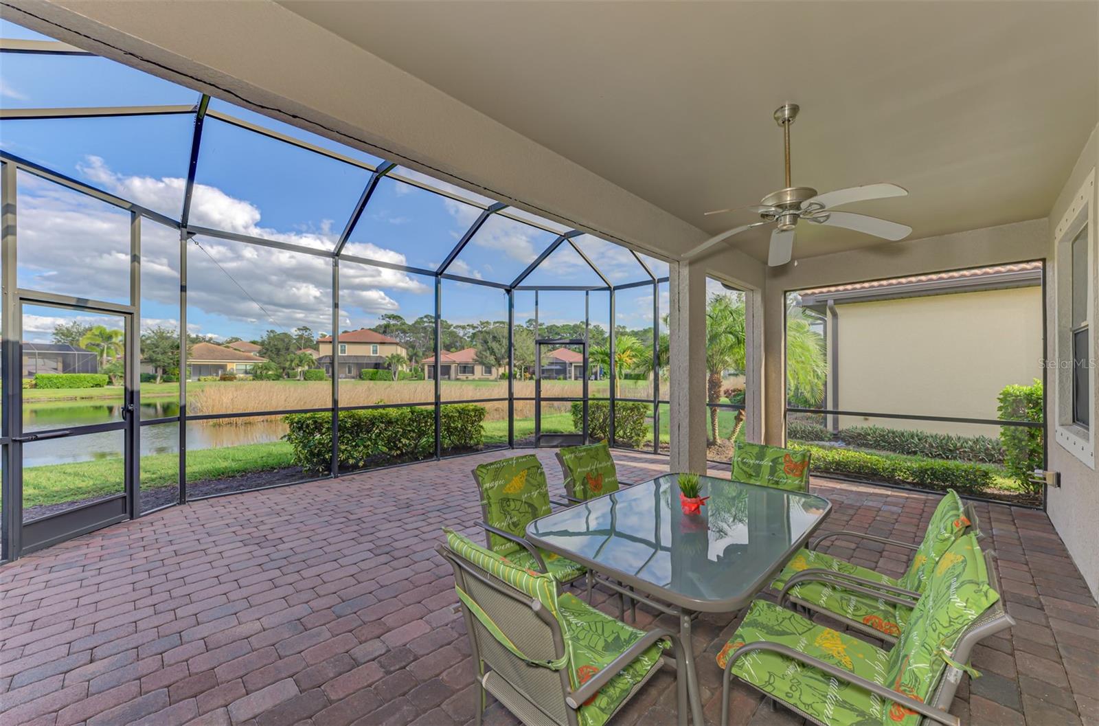 1050 BLUFFWOOD DR — photo 47