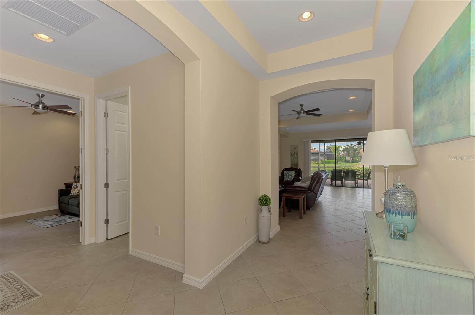 1050 BLUFFWOOD DR — photo 41