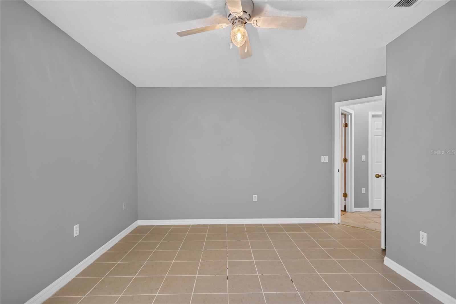 2243 EAGLE BLUFF DR — photo 31