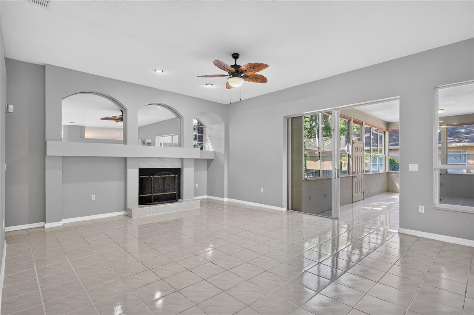2243 EAGLE BLUFF DR — photo 28