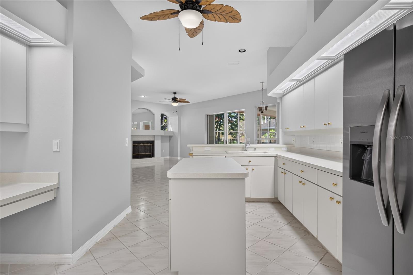 2243 EAGLE BLUFF DR — photo 10
