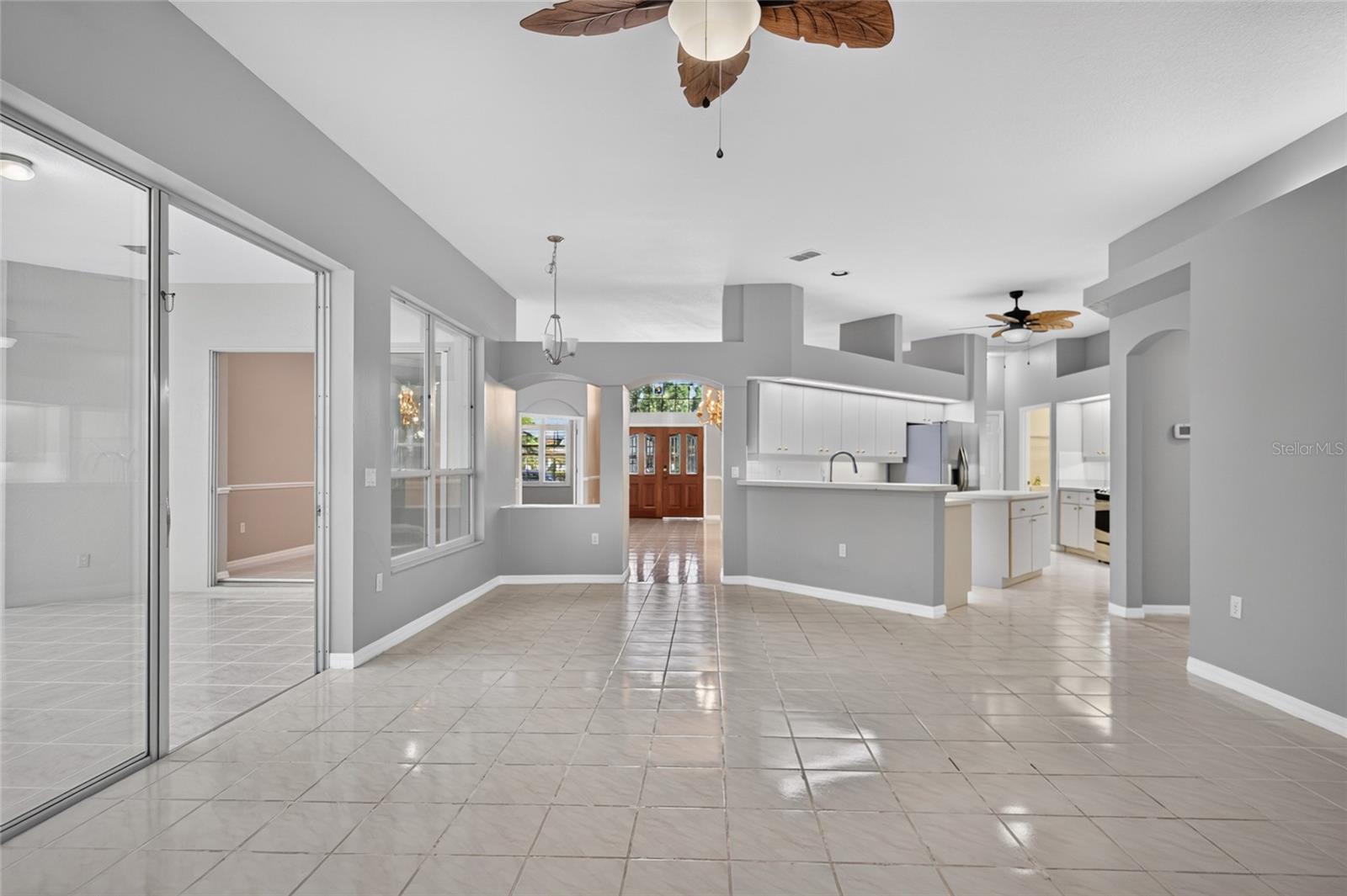 2243 EAGLE BLUFF DR — photo 8