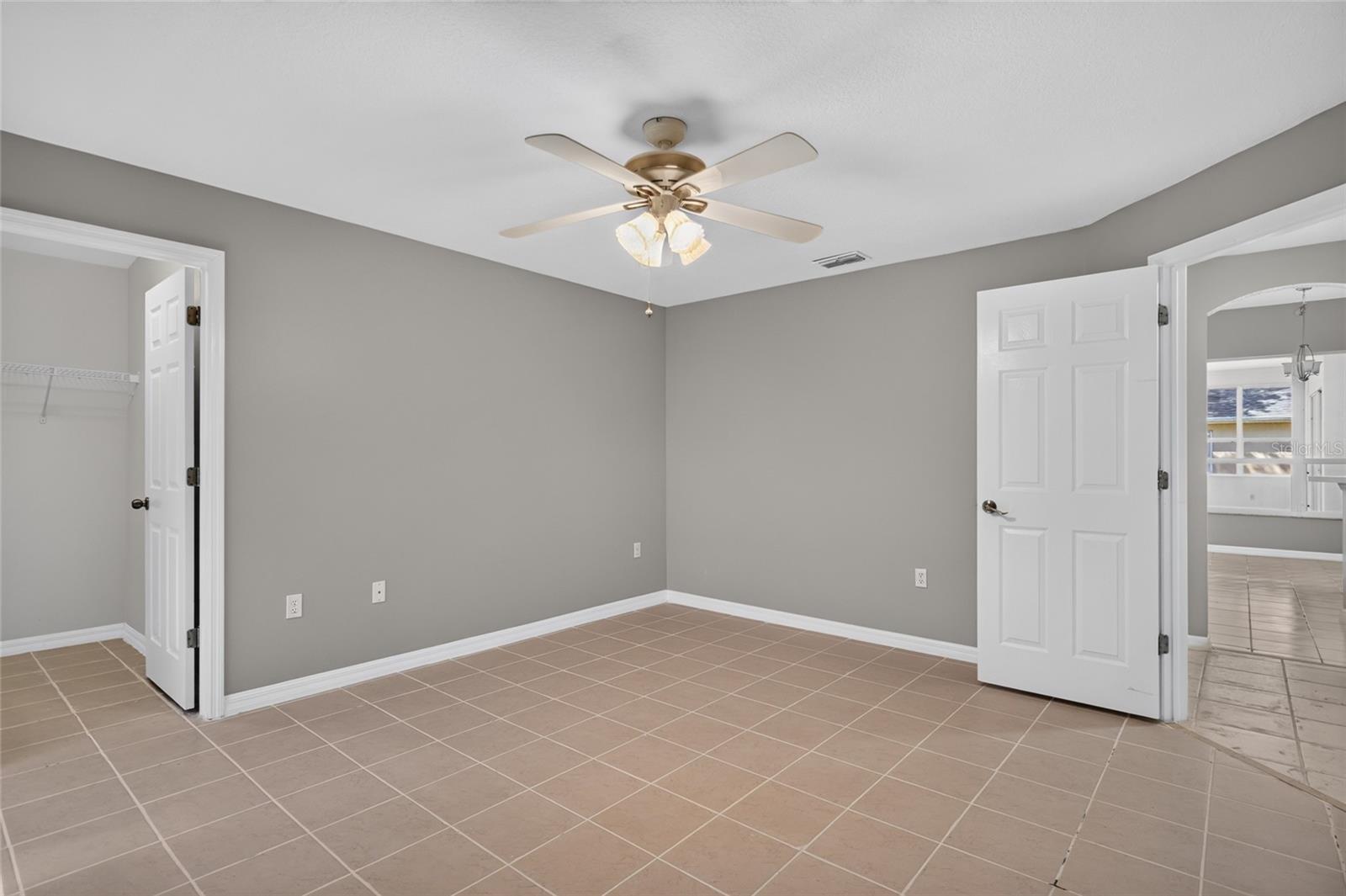 2243 EAGLE BLUFF DR — photo 32
