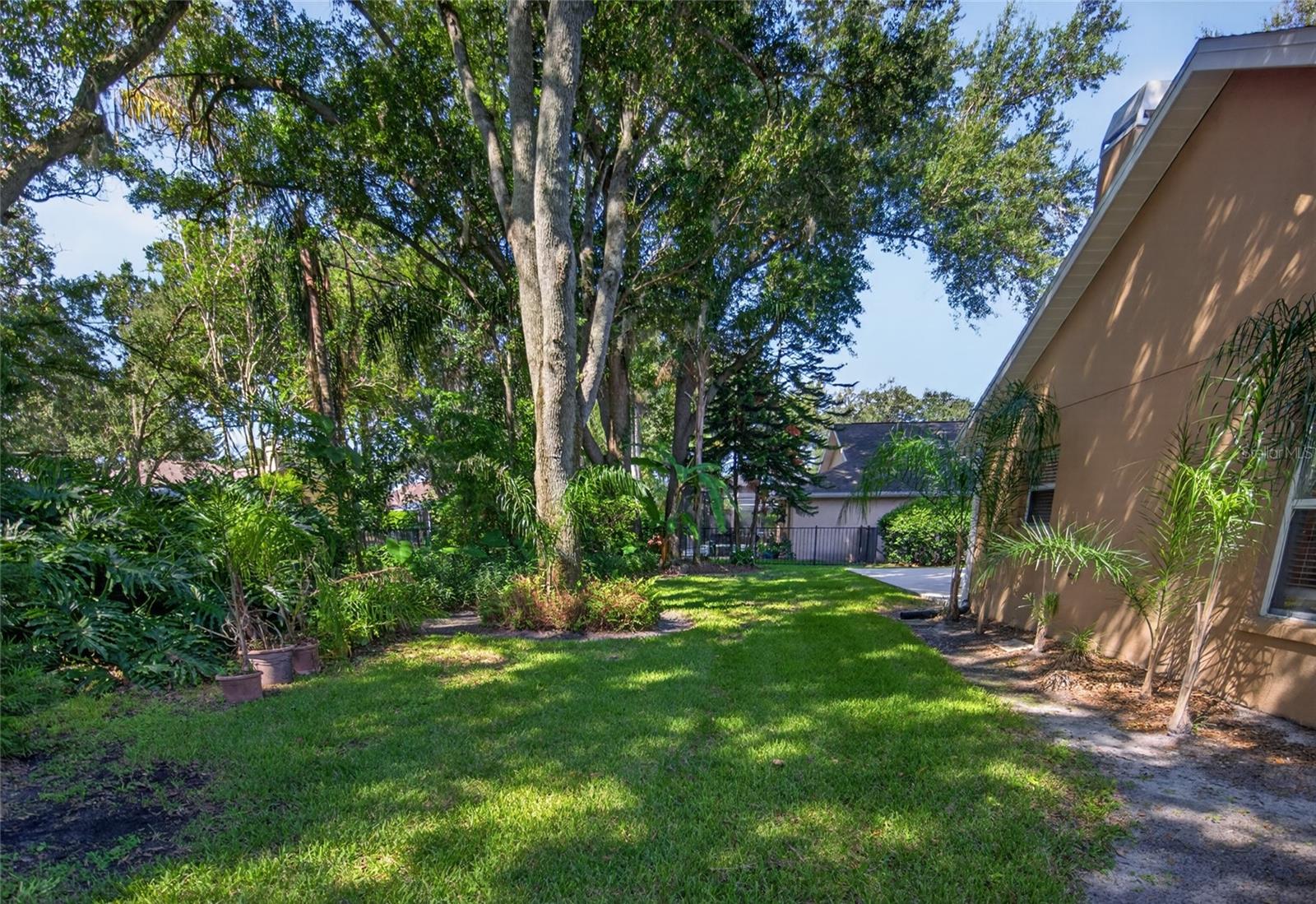 2243 EAGLE BLUFF DR — photo 47
