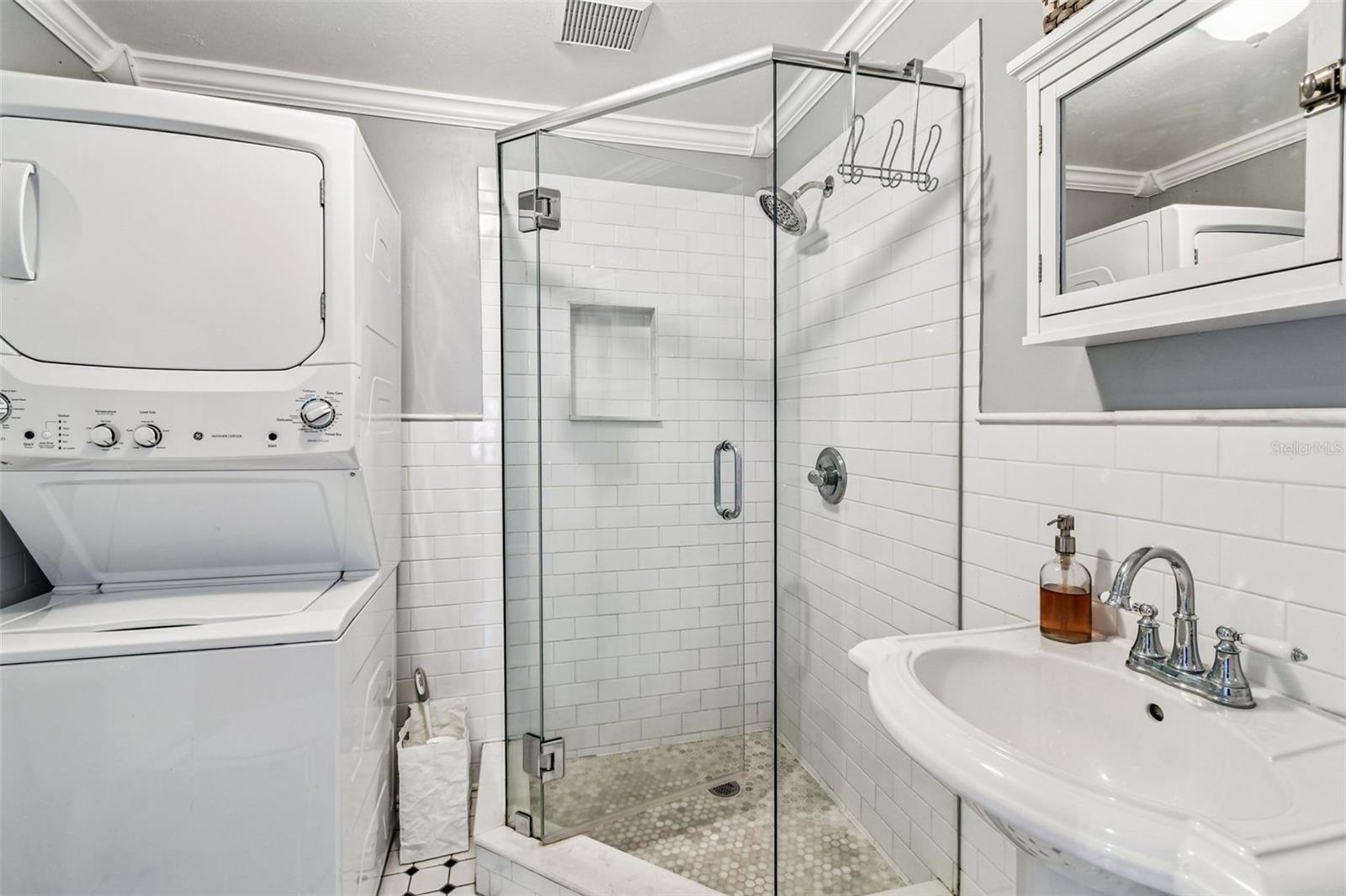 906 E HAMILTON AVE — photo 29