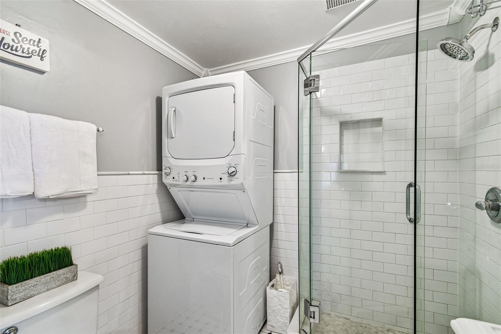 906 E HAMILTON AVE — photo 31
