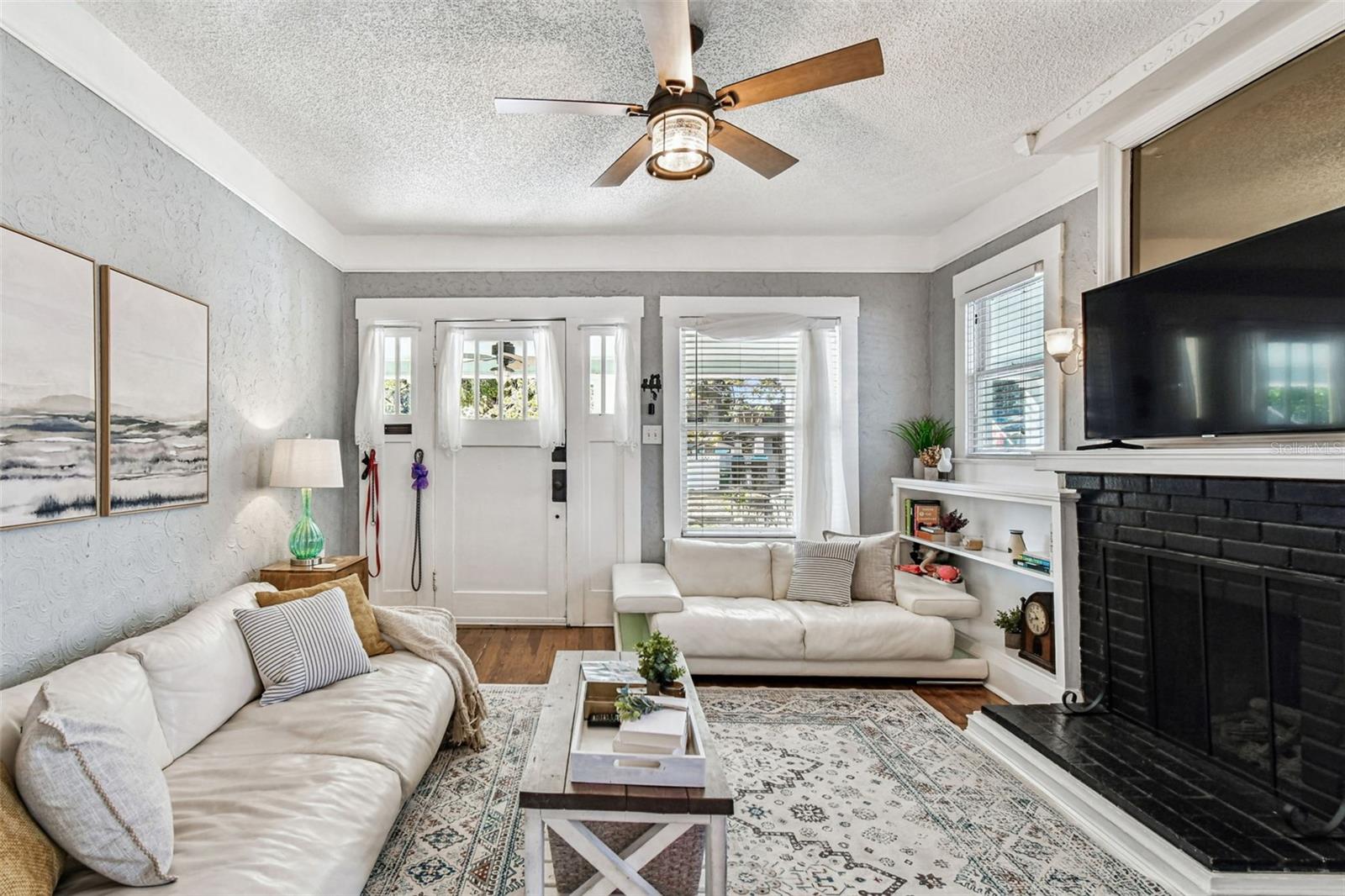 906 E HAMILTON AVE — photo 9
