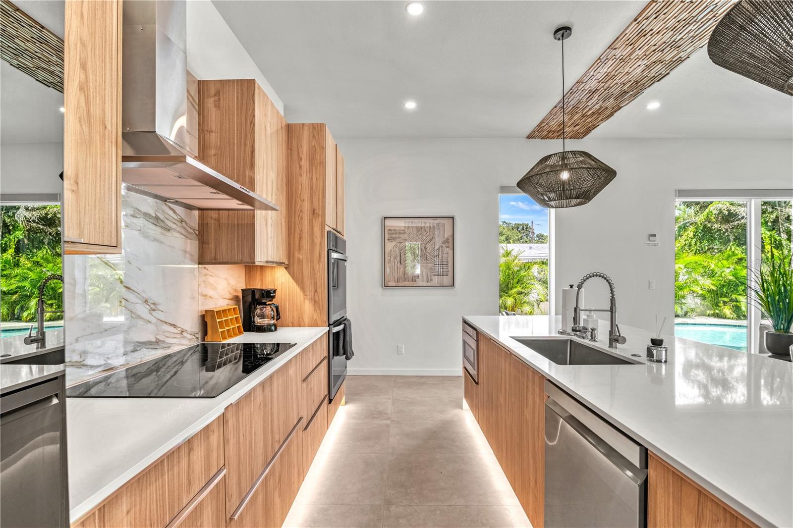 2163 WALDEMERE ST — photo 12