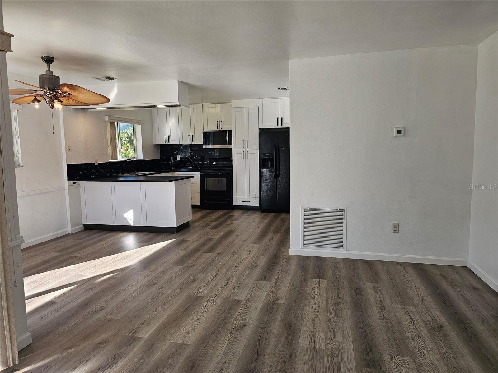 5437 TALBROOK RD — photo 9