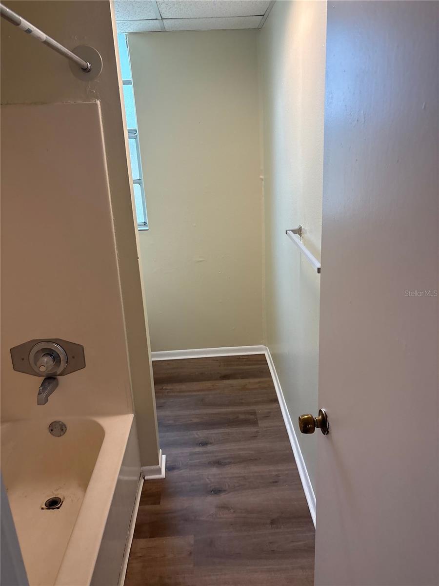 111 S NEWPORT AVE #15 — photo 7