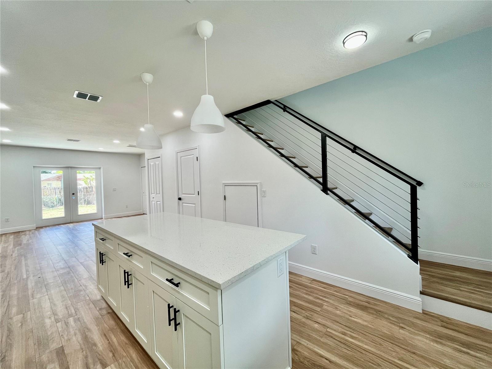 8112 N GREENWOOD AVE — photo 5