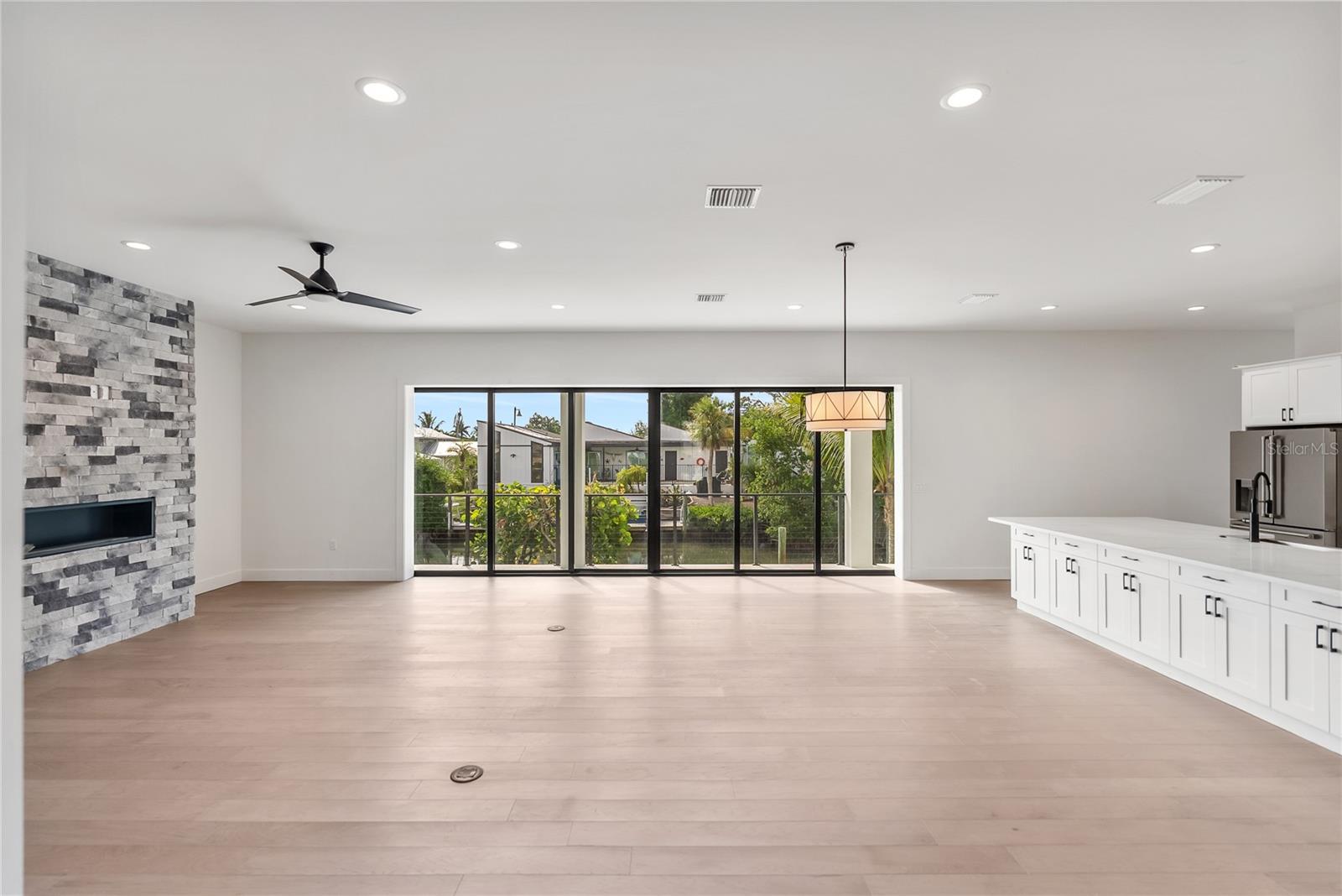 530 DE NARVAEZ DR — photo 11