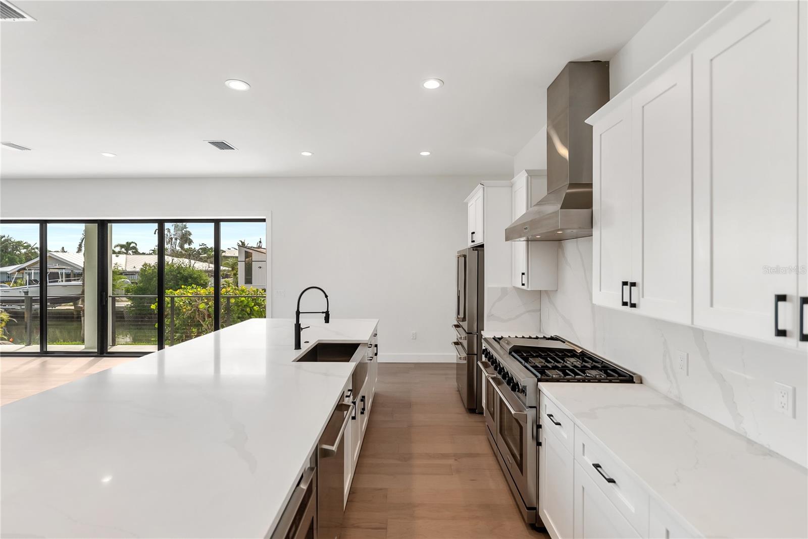 530 DE NARVAEZ DR — photo 14